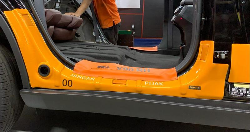 Body Protectors Body Protector Body Cover Fender Bumper Quarter Panel Side Sill 汽车总装 汽车面漆防护罩 汽车面漆保护罩 汽车面漆防护板 汽车面漆保护板 汽车车身防护衣 汽车车衣 汽车车身护具重庆日宝 W0009.jpeg